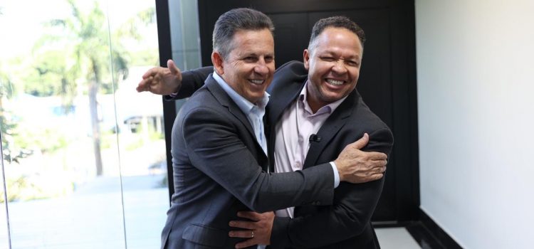 Cláudio destina R$ 6 milhões em emendas para carteira de motorista gratuita