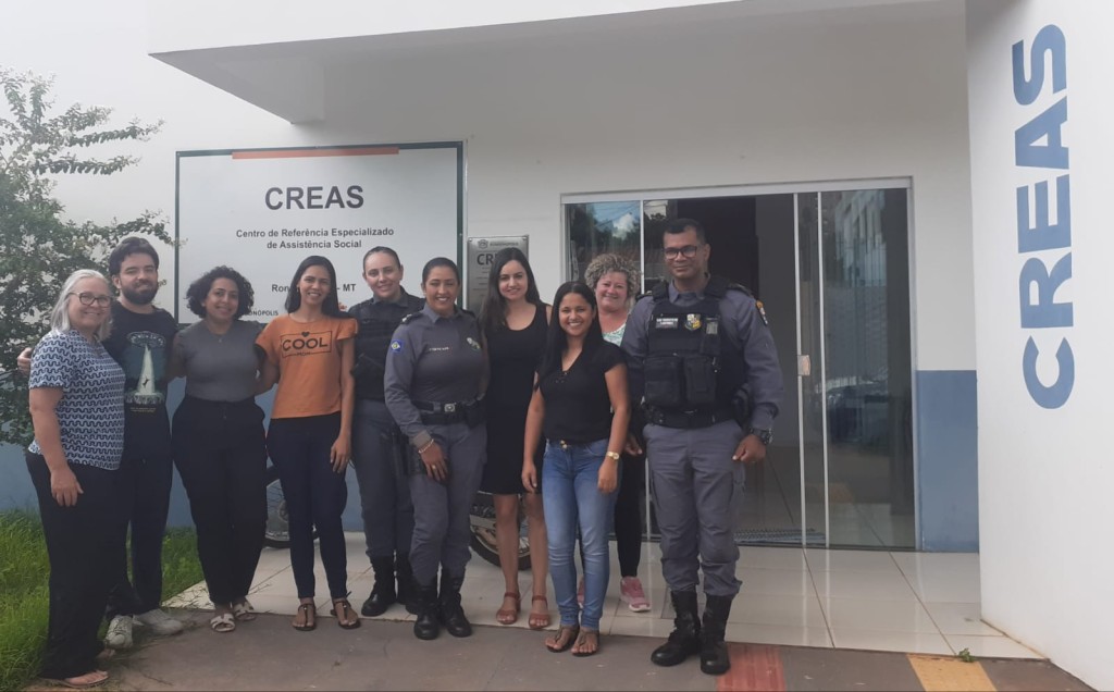 Creas se reúne com instituições parceiras para definir ações para 2024 em prol de mulheres vítimas de violência doméstica