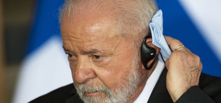 Ibovespa deve ter pior janeiro desde 2016 com saída de R$ 4,9 bilhões de capital externo