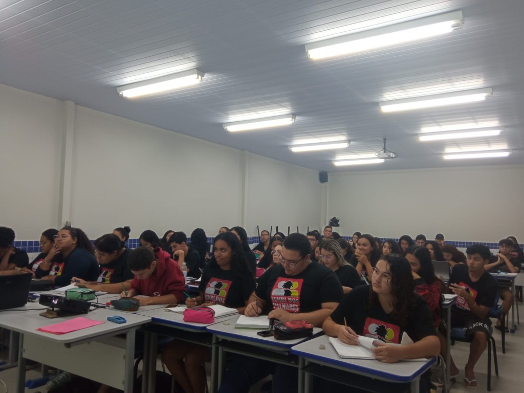 Seletivo para 29 professores está aberto. Salários são de até R$ 4.950,00