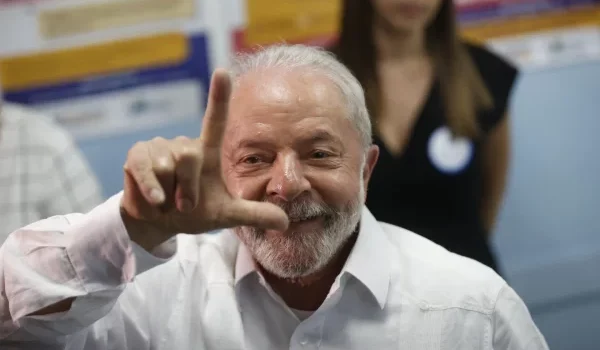 Sob Lula, Brasil fecha 2023 com 2º pior déficit da História