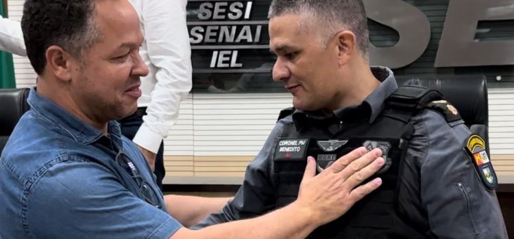 Cláudio Ferreira participa de evento de troca do comando da PM em Rondonópolis