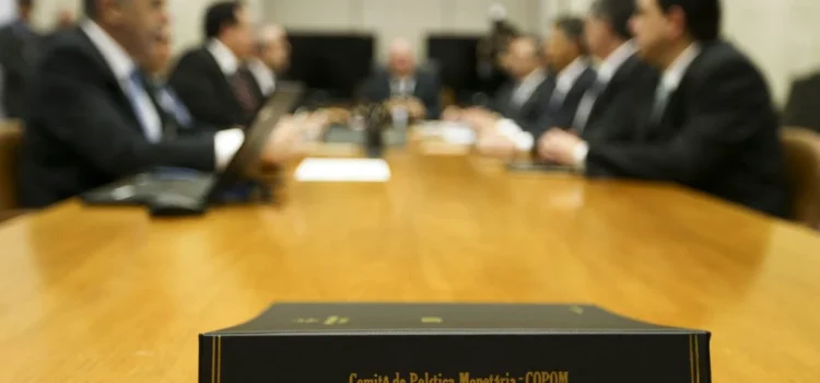 Após reunião, Copom reduz taxa de juros para 11,25% ao ano