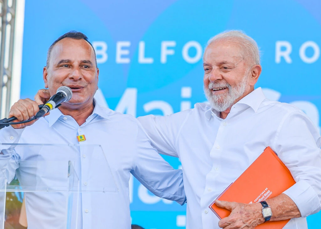 Lula-ao-lado-de-Waguinho-prefeito-de-Belford-Roxo-1024x732