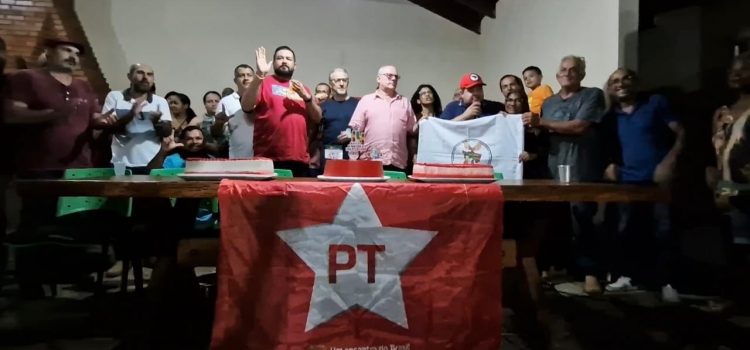 Diretório e militantes em Rondonópolis comemoram aniversários do PT local e nacional