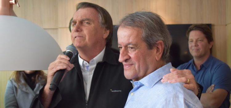 Em ano eleitoral, Bolsonaro fica impedido de se comunicar com presidente do PL