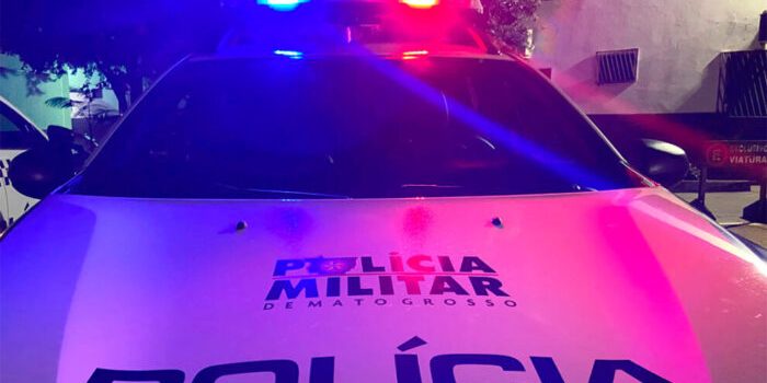 Homem obcecado descumpre medida protetiva, arranca portão e invade casa da ex em Rondonópolis