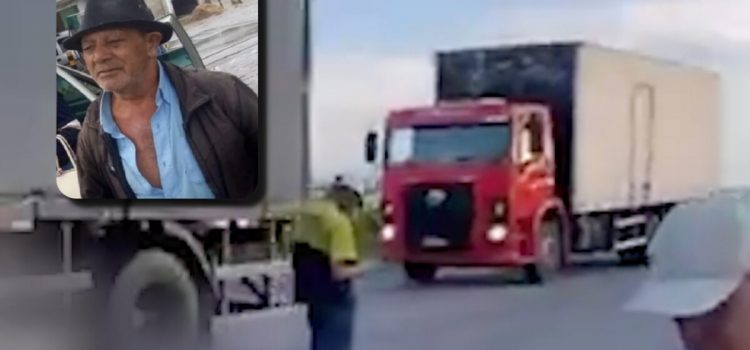 Idoso é esmagado por caminhão e estado do corpo choca populares; assista