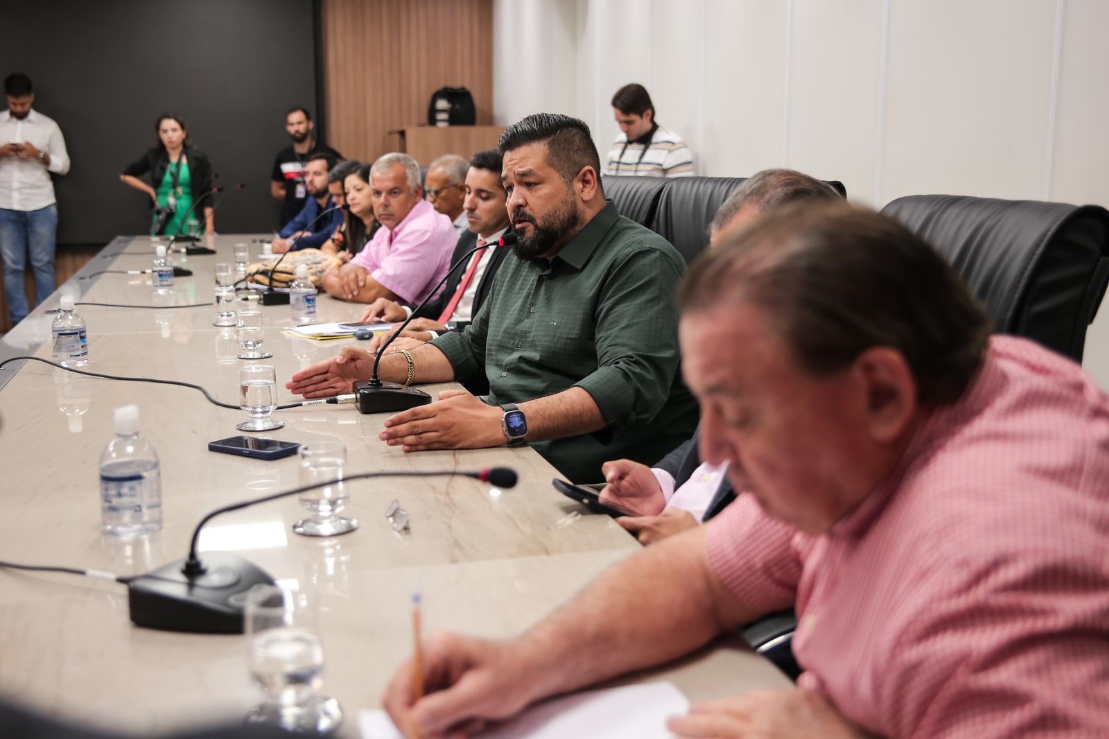 Júnior Mendonça discute o destino dos trilhos da Rumo em Rondonópolis