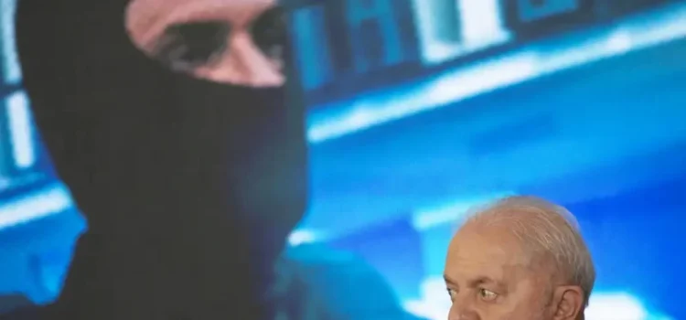 Lula diz que quer “humanizar o combate ao pequeno crime”
