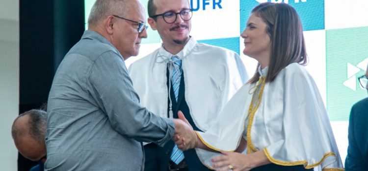 Prefeito participa da cerimônia de posse da primeira reitora da UFR