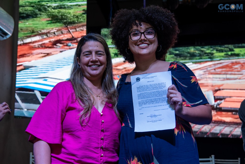 Rede municipal é reforçada com posse de 479 professores