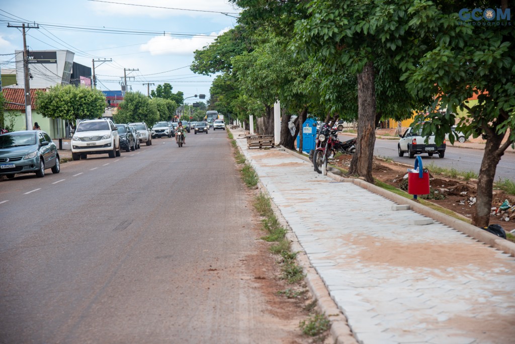 Reforma e revitalização da ciclovia e pista de caminhada da avenida Bandeirantes seguem aceleradas