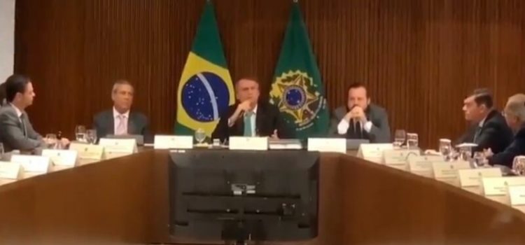 Vaza trecho da reunião com Bolsonaro e ministros; assista