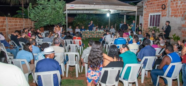 Prefeito se reúne com moradores e anuncia melhorias para Boa Vista