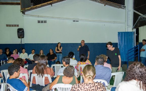 Em reunião com a comunidade prefeito anuncia melhorias para Vila Cardoso