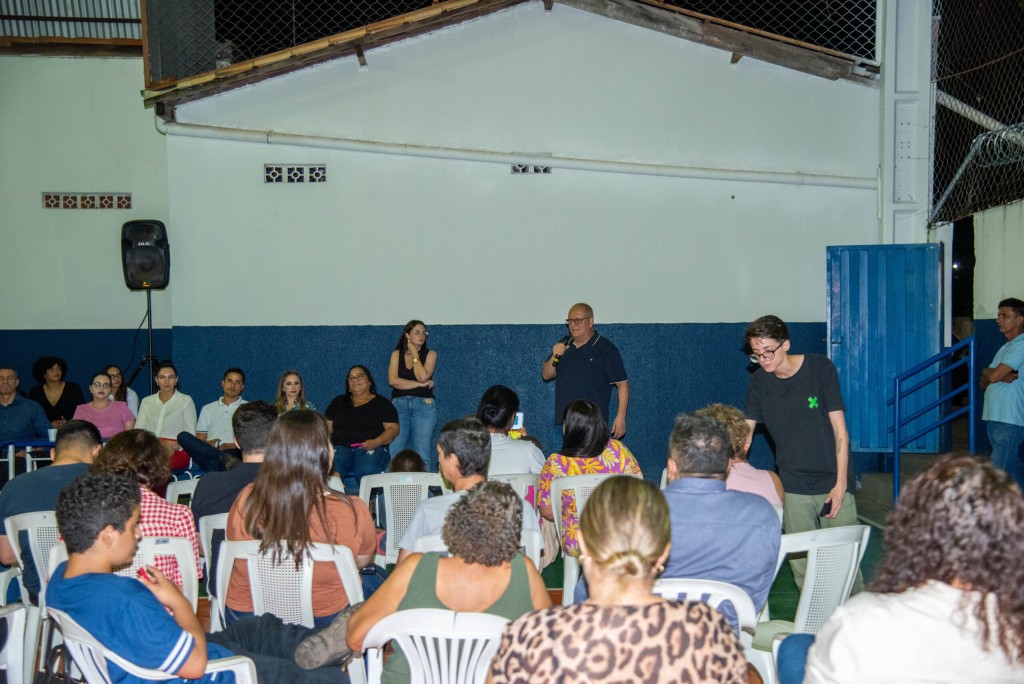 Em reunião com a comunidade prefeito anuncia melhorias para Vila Cardoso