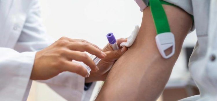 Coletas de material para exames estão suspensas nesta quinta e sexta-feira