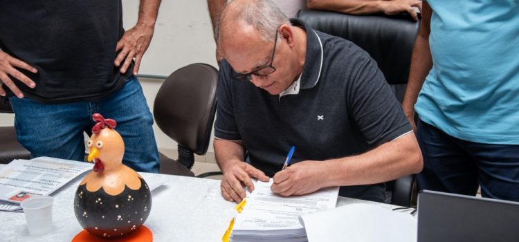 Prefeito oficializa repasse de recursos aos projetos contemplados pela Lei Paulo Gustavo