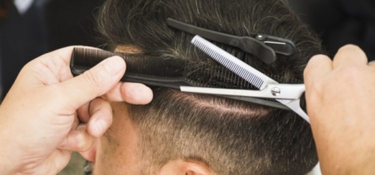Prefeitura e Cáritas ofertam cursos de barbeiro e cabeleireiro