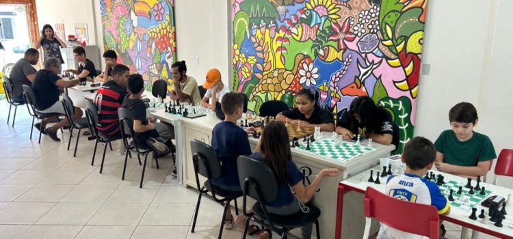 Equipe de Xadrez se prepara para torneios regionais e escolares