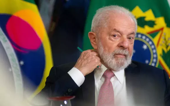 Para blindar Lula, PT aceita CPI do Master, diz jornalista