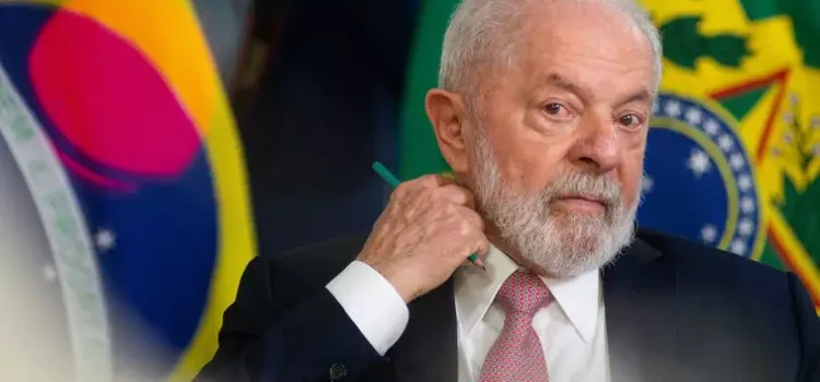 Para blindar Lula, PT aceita CPI do Master, diz jornalista