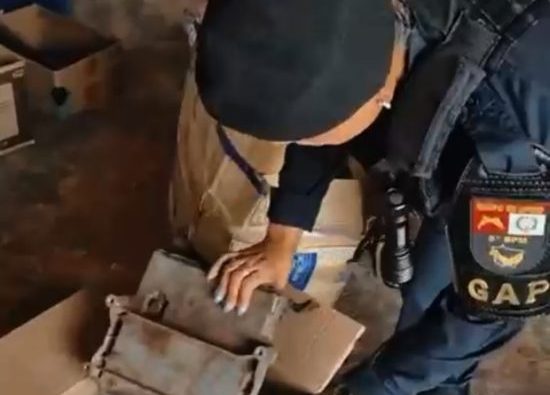 Bandidos são presos após espancarem e amarrarem vigia para roubar módulos de caminhão em Rondonópolis; vídeo