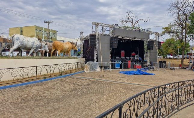 Liquidaqui chega à Praça dos Carreiros com shows gratuitos e sorteio de prêmios
