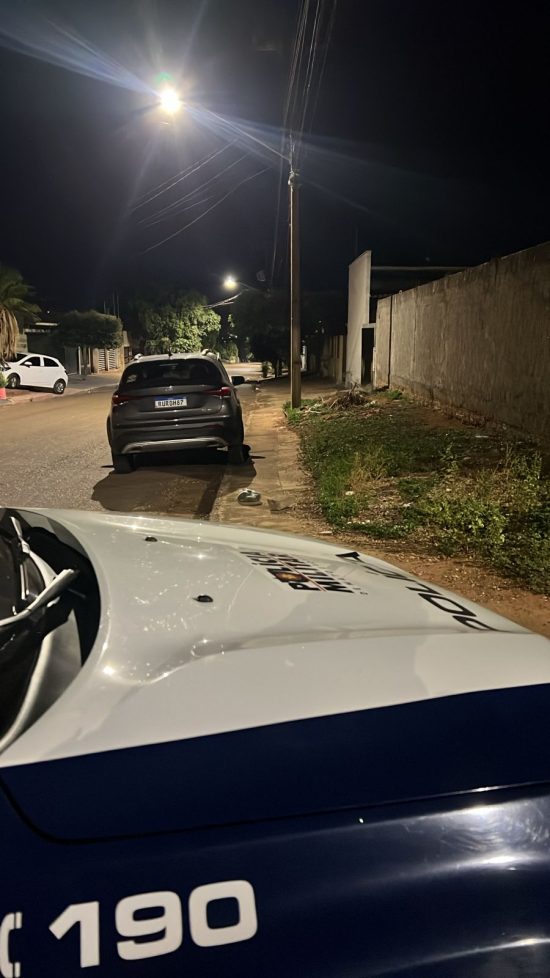Criminosos invadem casa na “calada da noite”, furtam carro e deixam vítima em pânico em Rondonópolis