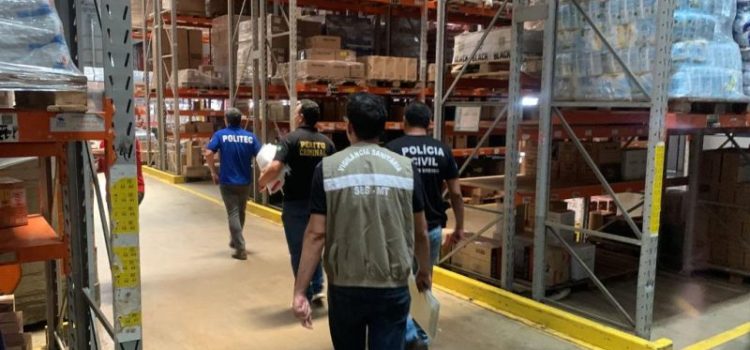 Mais de 7 mil garrafas suspeitas de adulteração são apreendidas em distribuidora de MT