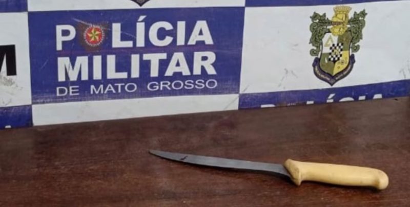 Mulher tenta impedir marido de sair de casa, quebra tudo e acaba com dedo cortado em Rondonópolis