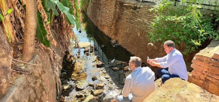 Prefeito Cláudio e presidente da Câmara vistoriam drenagens pela cidade
