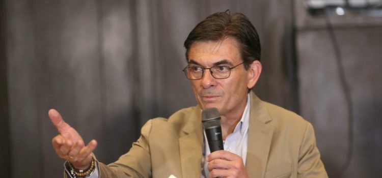 Presidente eleito da Bolívia diz que “ideologia não dá de comer”