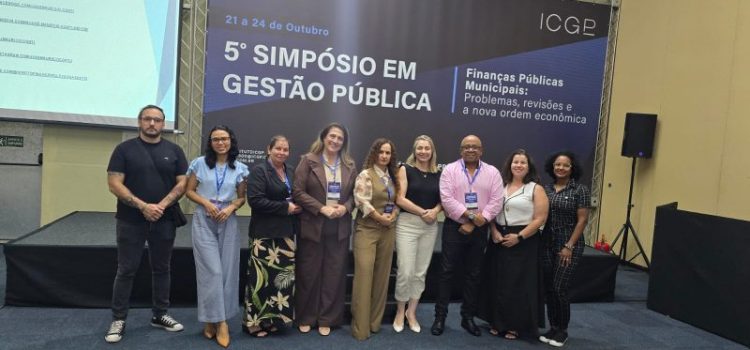 Servidores de Rondonópolis agregam conhecimento em simpósio em Foz do Iguaçu (PR)