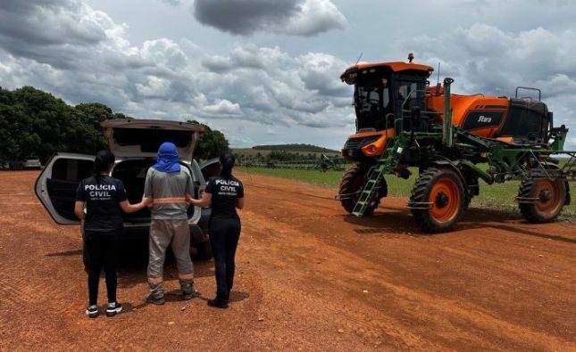 Maníaco acusado de estuprar a própria filha adolescente e é preso trabalhando em fazenda