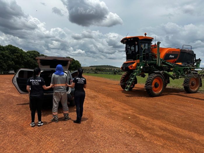Maníaco acusado de estuprar a própria filha adolescente e é preso trabalhando em fazenda