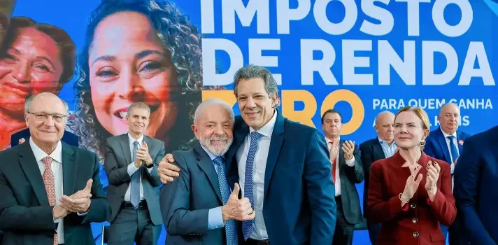 ‘Se o pobre consumir mais, o rico vai ficar mais rico’, diz Lula