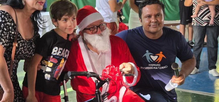 5ª edição do Natal dos Sonhos presenteia 210 crianças em Rondonópolis