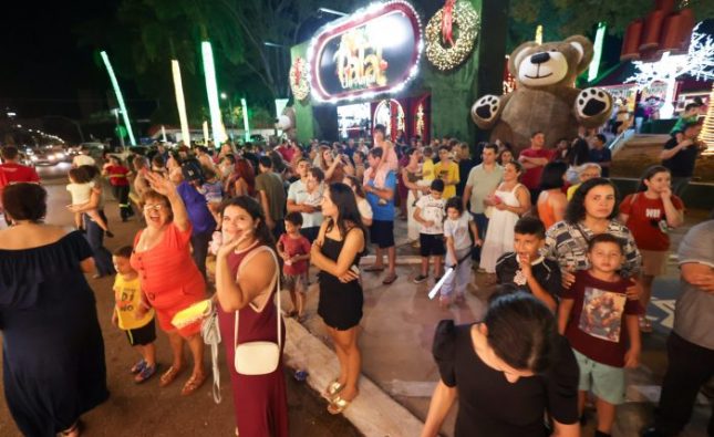 Decoração de Natal valoriza Centro e ajuda a fomentar vendas no comércio