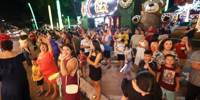Decoração de Natal valoriza Centro e ajuda a fomentar vendas no comércio