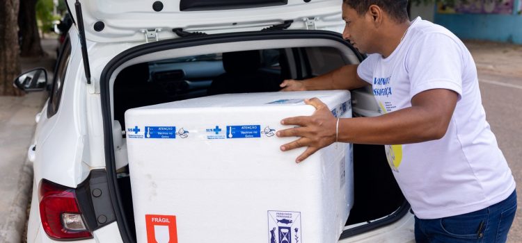 Gestantes a partir de 28 semanas podem se vacinar contra a bronquiolite nesta quarta (17)