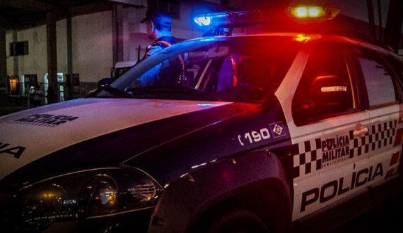 Marido espanca mulher e sequestra filhos após suposto nudes publicado pela esposa em MT