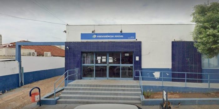 Mulher surta e com ajuda da filha espanca médica perita no INSS em Rondonópolis