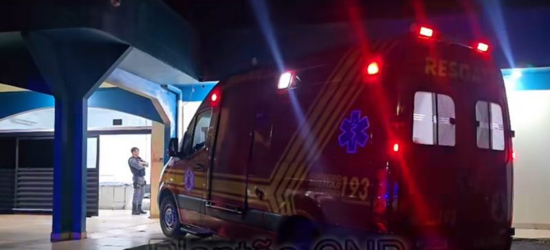 Mulher surta e tenta se matar pulando de caminhão em movimento na BR-364