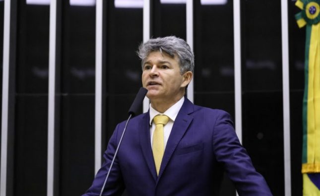 Operação contra deputados do PL é “chumbo trocado” de ministros do STF, diz Medeiros