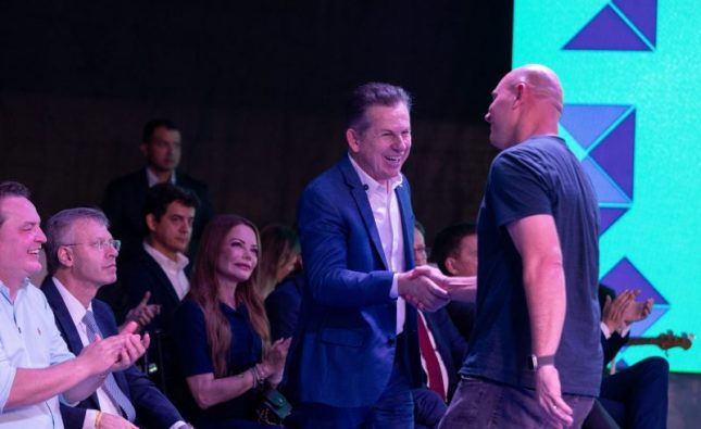 Prefeito Abilio acompanha entrega do Hospital Central ao lado do Governo do Estado