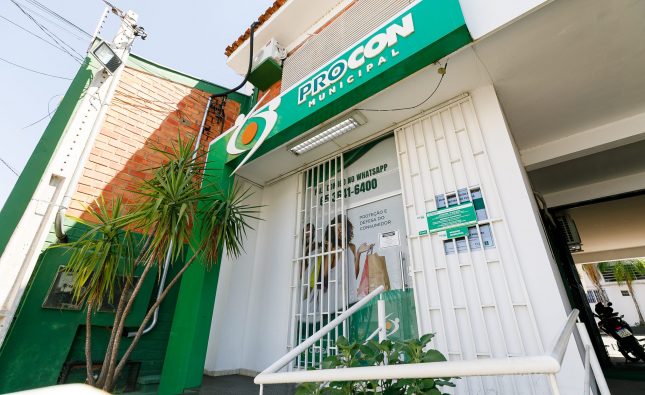 Procon de Cuiabá reforça orientações para compras de Natal e alerta consumidores sobre golpes e práticas abusivas