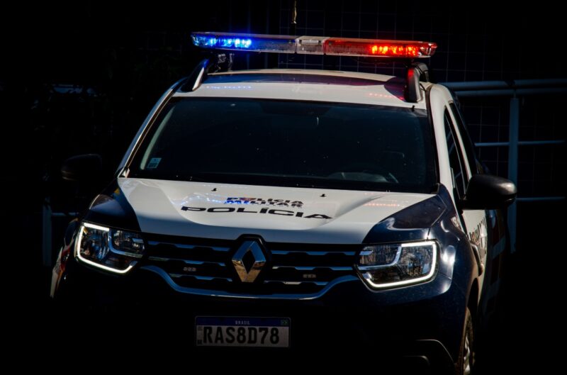 Recepcionista é preso ao ser flagrado desviando dinheiro de exame em clínica de Rondonópolis