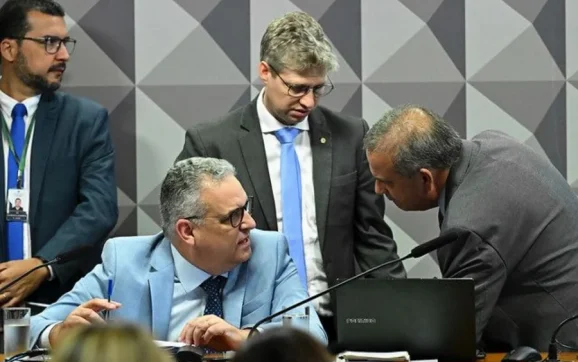 CPMI do INSS pede ao STF que proíba Lulinha de sair do Brasil e monitoramento por tonozeleira